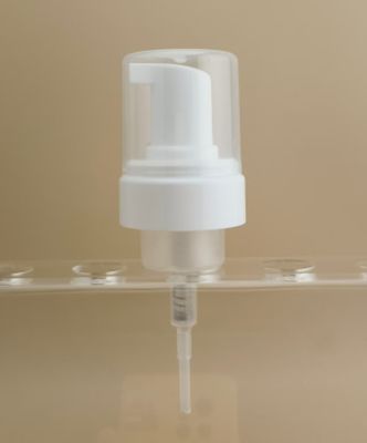 Temiz tasarımlı beyaz plastik büyük köpük pompası vücut yıkama şişeleri için