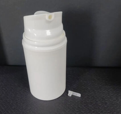 Lüks Slim Water Foaming Yeniden doldurulabilir Havacılıklı Kozmetik Pompa Şişesi