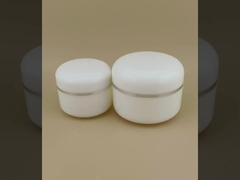 Kadın losyonu için Gümüş kenarlı yuvarlak kenarlı beyaz plastik krem kavanozu