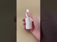 Hassas Tasarımlı Beyaz Pürüzsüz Yuvarlak Damlalıklı Şişe (Cilt Bakımı İçin)