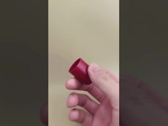 Cilt Bakım Şişeleri için Güzel Tasarımlı Kırmızı Plastik Kapak