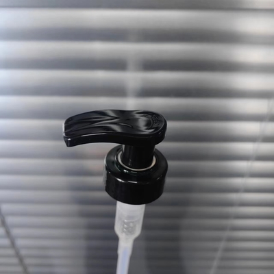24/400 28/400 Siyah PP PE Malzeme Losyon Pompa Çıkışı 1,20 - 1,50ml/T