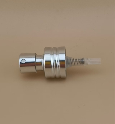 Kişiselleştirilmiş Gümüş Alüminyum Düğme Parfüm için ince Crimp Sprayer vida K405-1