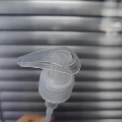Kozmetik pompa kapağı 24/410 28/410 Plastik losyon pompa dağıtıcısı