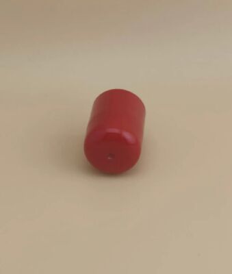 Cilt Bakım Şişeleri için Güzel Tasarımlı Kırmızı Plastik Kapak