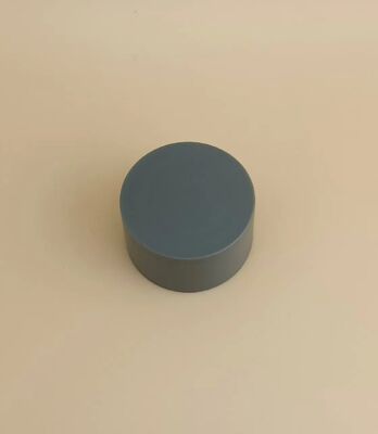 Kozmetik şişeler için gri plastik pürüzsüz mat kapağı